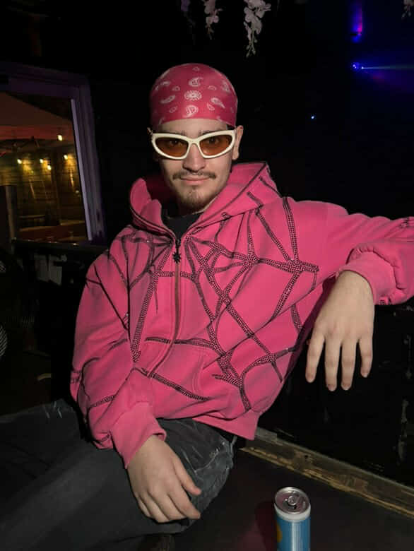 No description available.